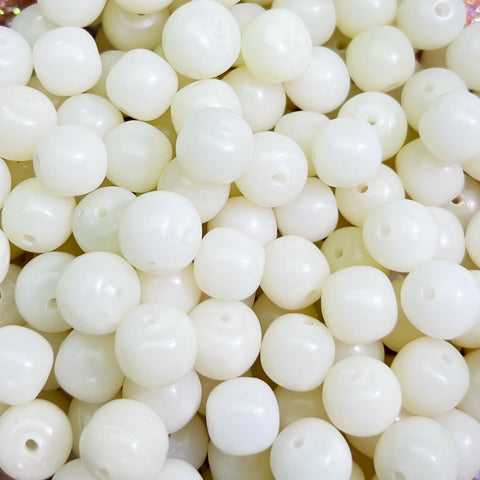 Snow White - 9mm Natural Bodhi Beads